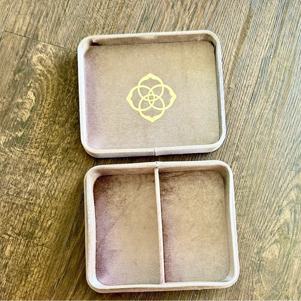 Kendra Scott Jewelry Box